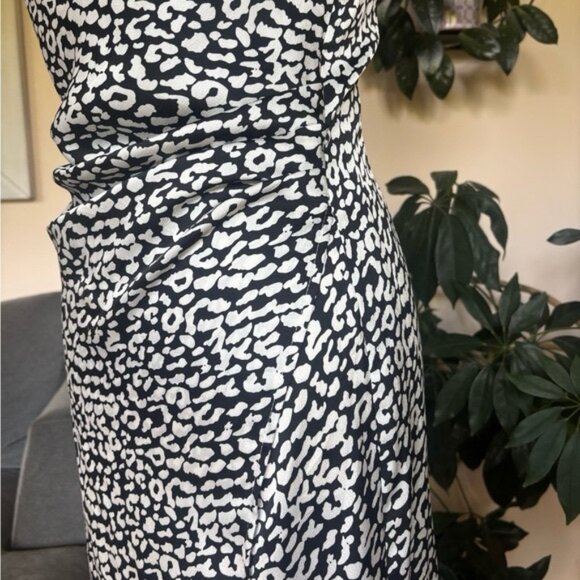 Chic Black & White Animal Print Slip Dress - Picture 3 of 6